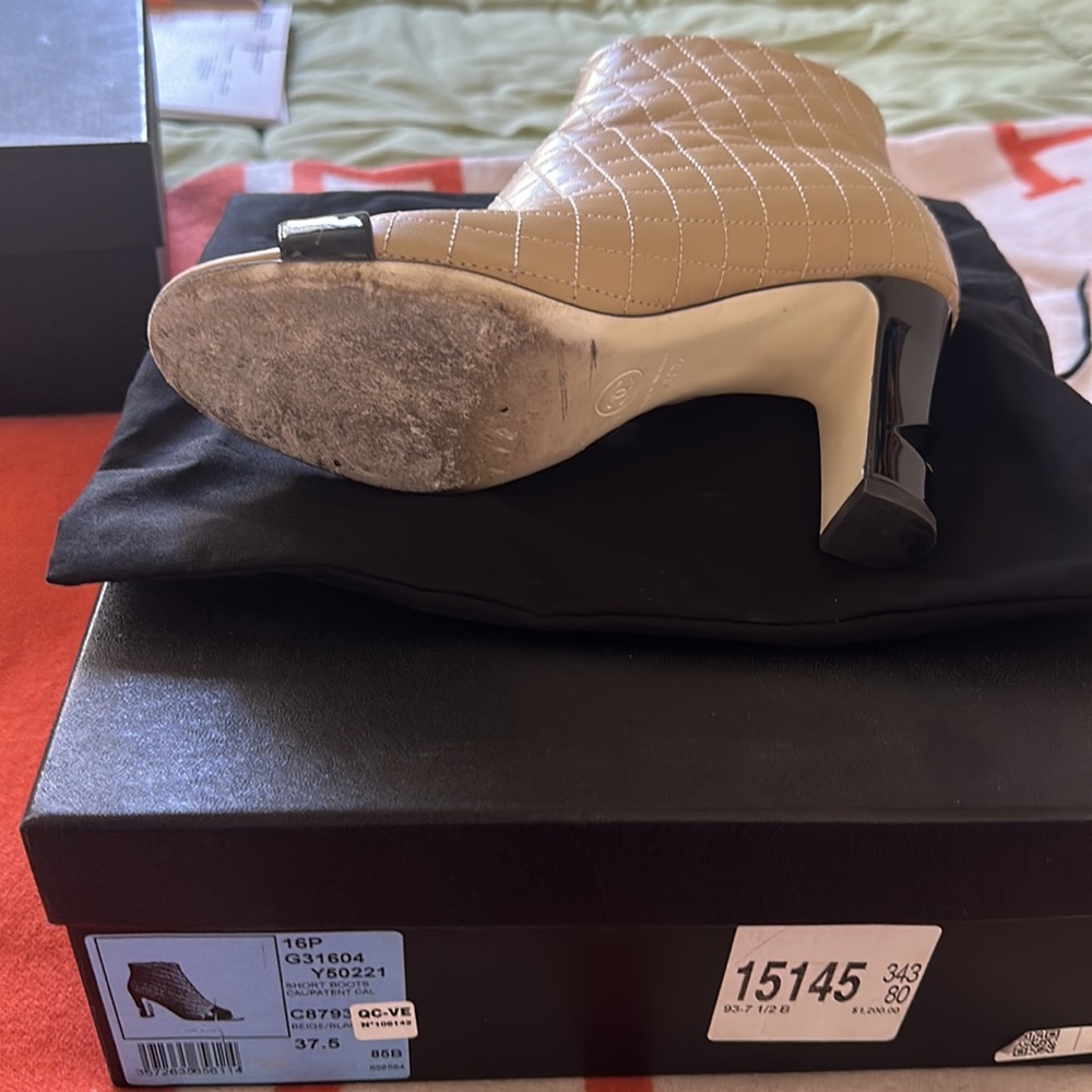 Size 37.5 with Original Box and dust bags - Picture 4 of 4